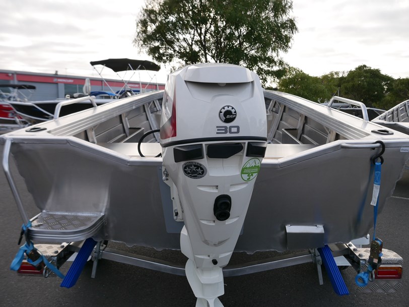 QUINTREX 420 BUSTA - OPEN TINNIE PACKAGE QUINTREX 420 BUSTA - OPEN TINNIE PACKAGE