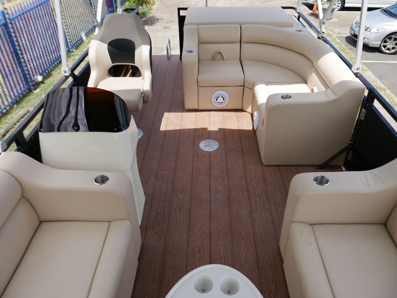 GR Platinum Series 1900 - Pontoon Boat GR Platinum Series 1900 - Pontoon Boat
