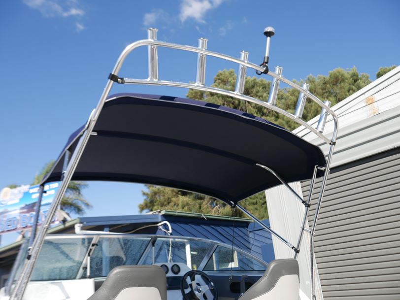 Revival 580 Fisherman - Cabin Boat Revival 580 Fisherman - Cabin Boat