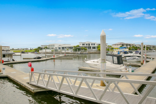 MARINA BERTH – 12M Moorings on Coomera – Riverlinks MARINA BERTH – 12M Moorings on Coomera – Riverlinks