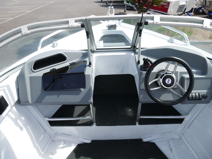 Quintrex 500 Fishabout PRO Runabout Quintrex 500 Fishabout PRO Runabout