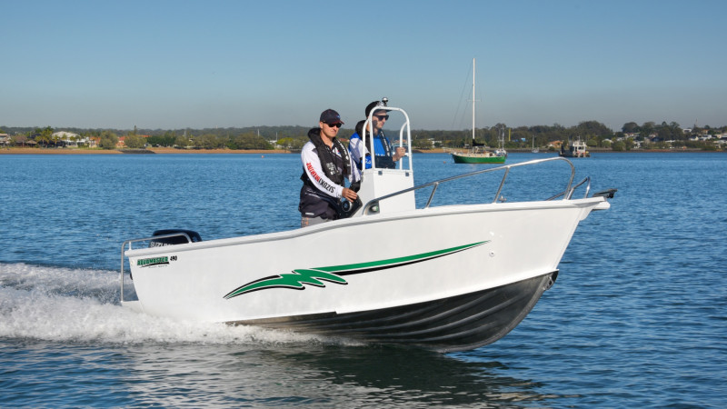 Aquamaster 4.90m Deluxe Centre Console Aquamaster 4.90m Deluxe Centre Console