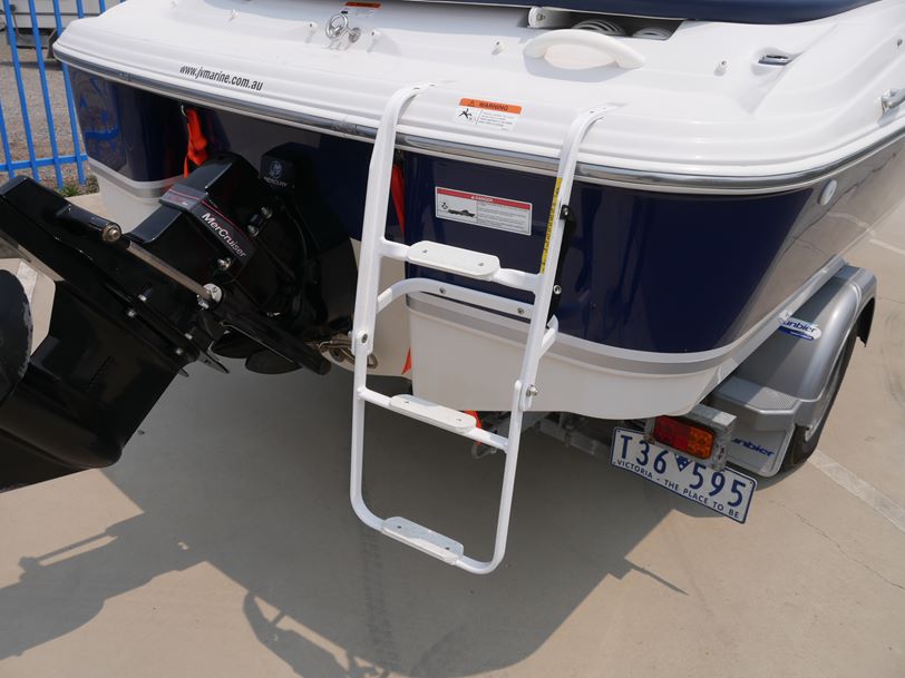 Four Winns H180LE Bow Rider Four Winns H180LE Bow Rider