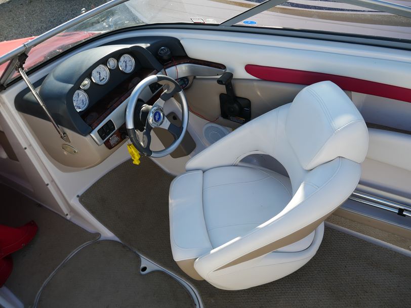 Four Winns H210 Bow Rider Four Winns H210 Bow Rider