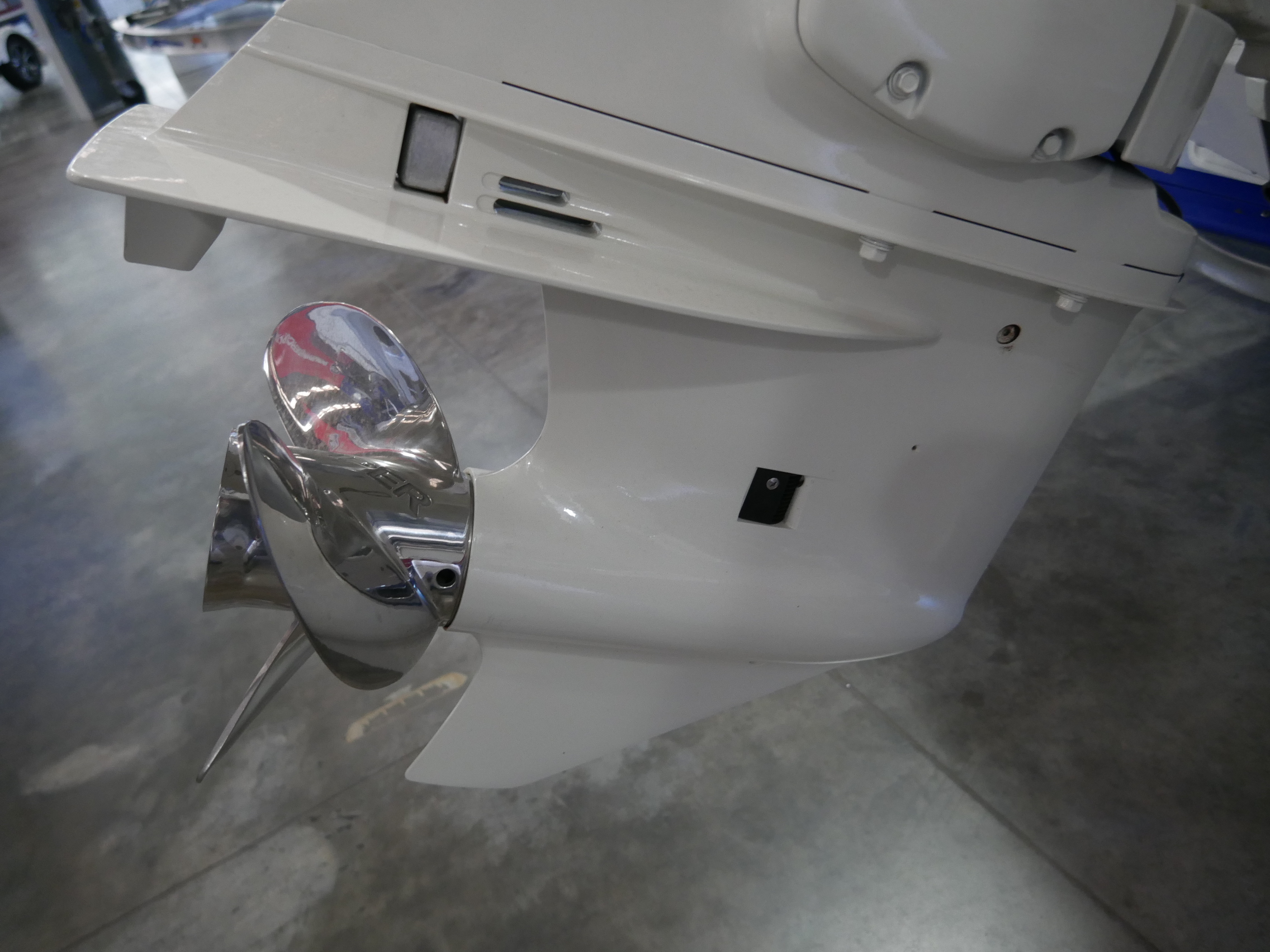 Quintrex 460 Renegade SC - Side Console Quintrex 460 Renegade SC - Side Console