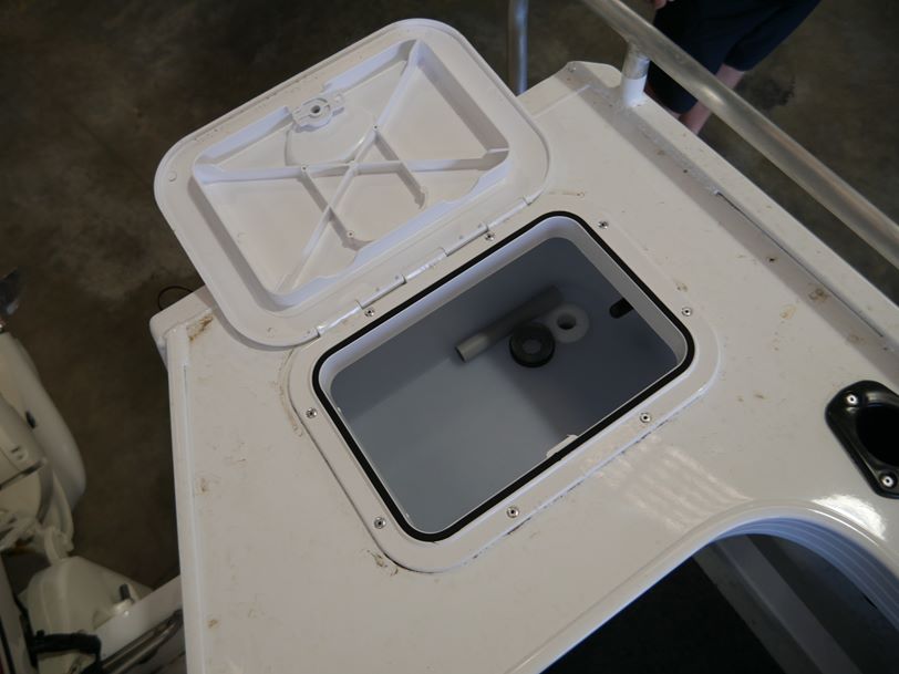 Quintrex 460 Renegade SC - Side Console Quintrex 460 Renegade SC - Side Console