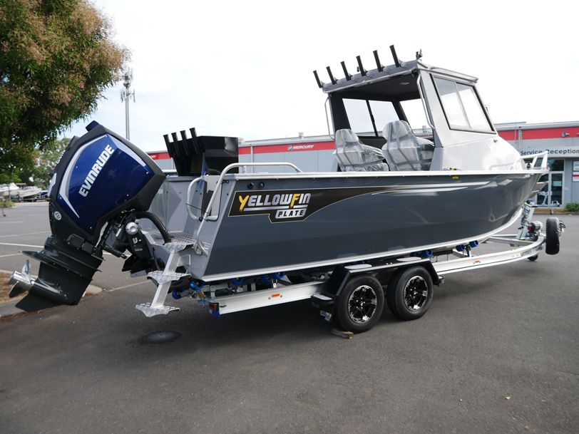 YELLOWFIN 7600 SOUTHERNER HARD TOP YELLOWFIN 7600 SOUTHERNER HARD TOP