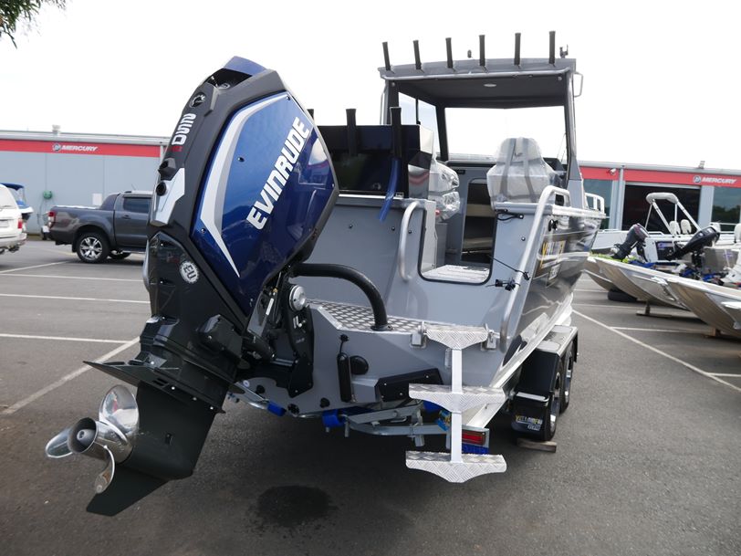 YELLOWFIN 7600 SOUTHERNER HARD TOP YELLOWFIN 7600 SOUTHERNER HARD TOP