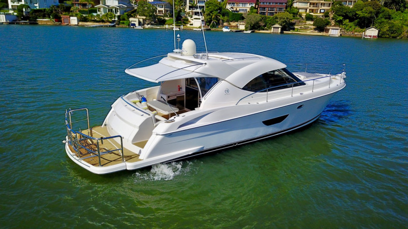 2008 Riviera 4400 Sports Yacht 2008 Riviera 4400 Sports Yacht