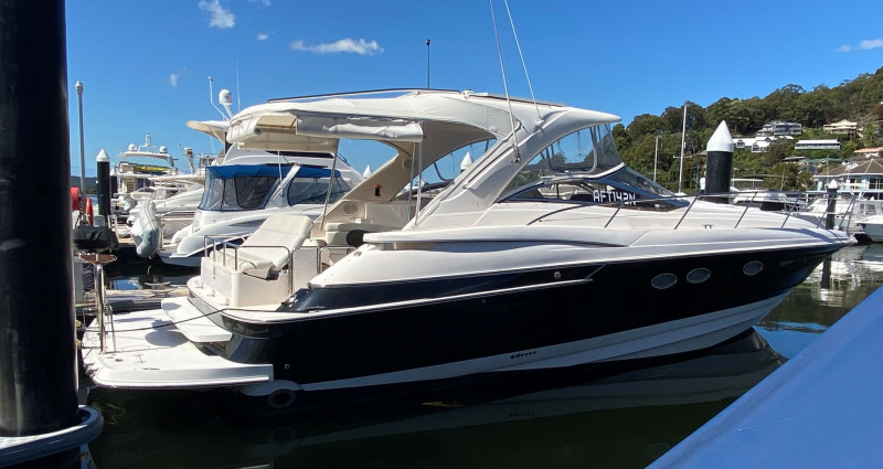 Regal 4260 Sports Cruiser Regal 4260 Sports Cruiser