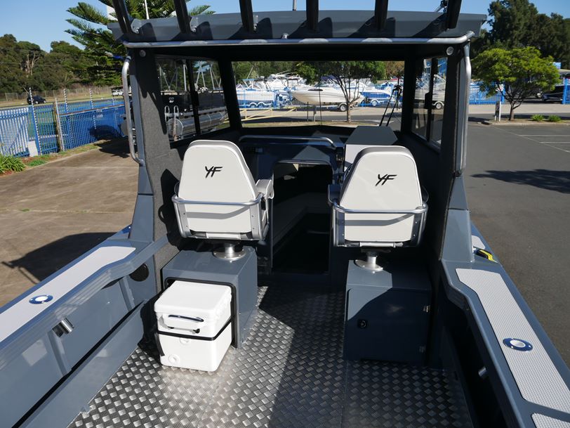 YELLOWFIN 7600 SOUTHERNER HARD TOP YELLOWFIN 7600 SOUTHERNER HARD TOP