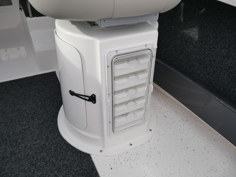 REVIVAL 520 SPORTZ RUNABOUT REVIVAL 520 SPORTZ RUNABOUT