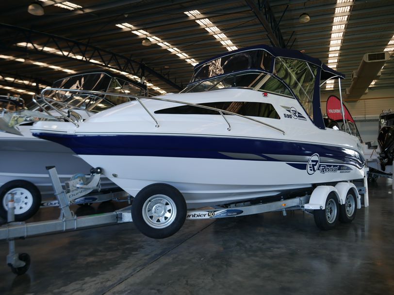 Revival 590 Weekender - Dlx Cruiser Revival 590 Weekender - Dlx Cruiser