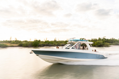 Boston Whaler 380 Realm Boston Whaler 380 Realm
