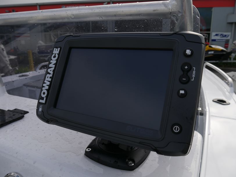 Quintrex 440 Explorer Trophy Side Console Quintrex 440 Explorer Trophy Side Console