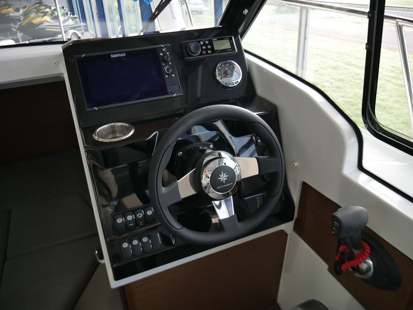 Jeanneau Merry Fisher 695 Series 2 Jeanneau Merry Fisher 695 Series 2