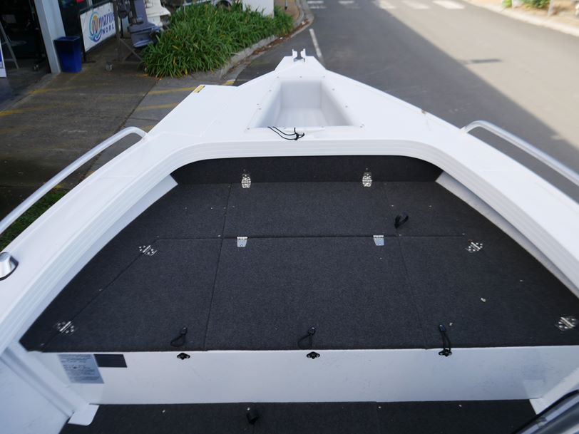 Quintrex 420 Renegade - Side Console Quintrex 420 Renegade - Side Console