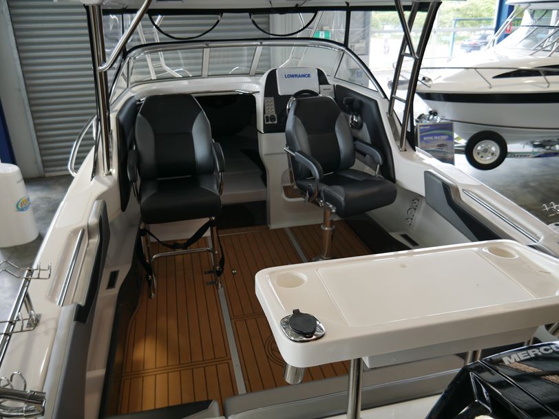 Revival 640 Offshore Hard Top Revival 640 Offshore Hard Top
