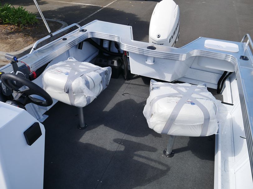 Quintrex 490 Renegade Side Console Quintrex 490 Renegade Side Console