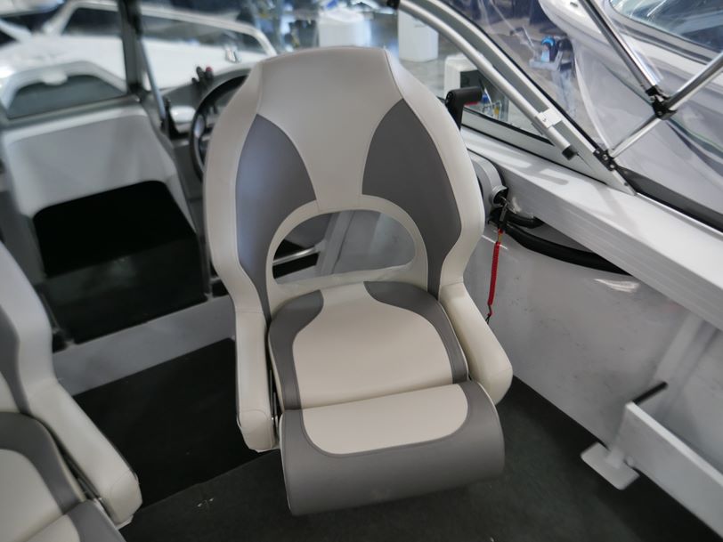 Quintrex 481 Fishabout PRO Runabout Quintrex 481 Fishabout PRO Runabout