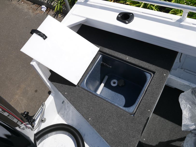 Quintrex 420 Renegade - Side Console Quintrex 420 Renegade - Side Console