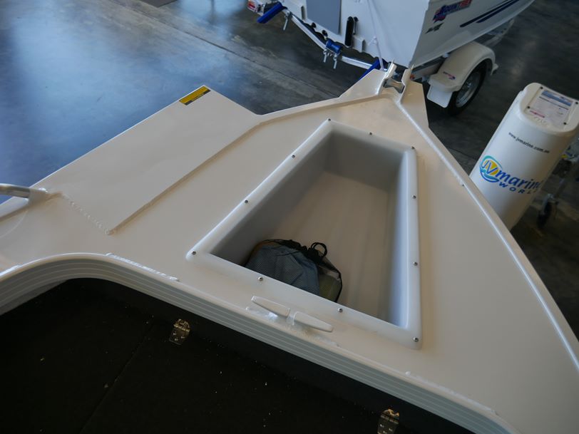 Quintrex 420 Renegade - Side Console Quintrex 420 Renegade - Side Console