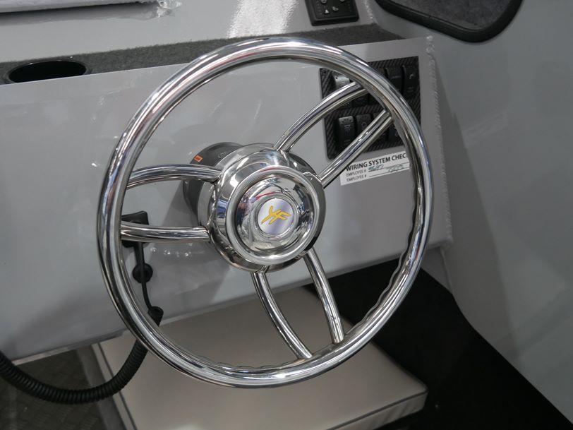 YELLOWFIN 6500 CABIN - SOFT TOP YELLOWFIN 6500 CABIN - SOFT TOP