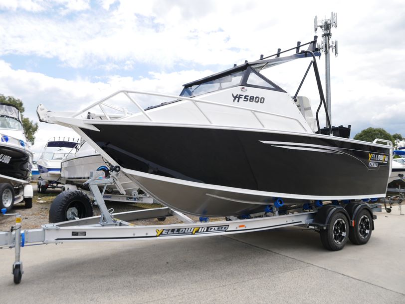 YELLOWFIN 5800 FOLDING HARD TOP YELLOWFIN 5800 FOLDING HARD TOP
