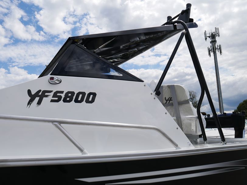 YELLOWFIN 5800 FOLDING HARD TOP YELLOWFIN 5800 FOLDING HARD TOP