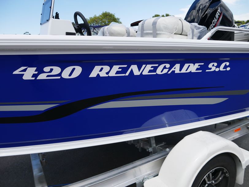 Quintrex 420 Renegade - Side Console Quintrex 420 Renegade - Side Console