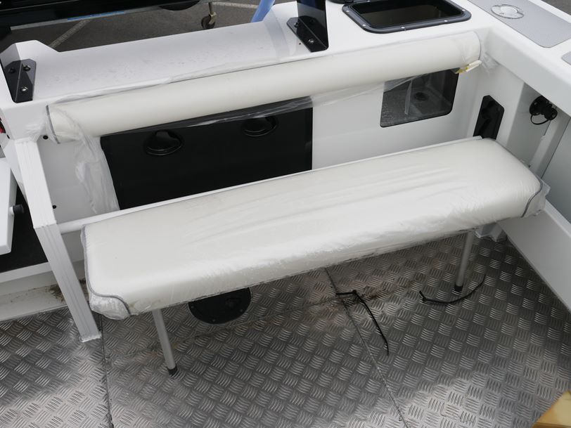 YELLOWFIN 5800 CABIN - OFFSHORE FISHING PACKAGE YELLOWFIN 5800 CABIN - OFFSHORE FISHING PACKAGE