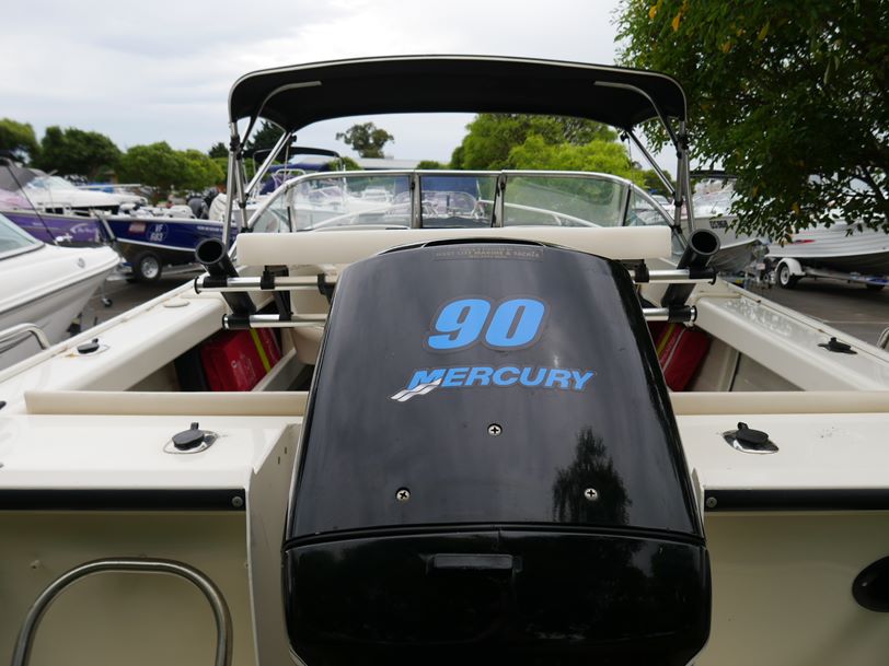 Savage 525 Osprey - Bow Rider Savage 525 Osprey - Bow Rider