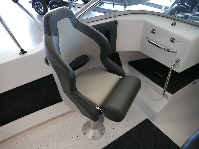 REVIVAL 520 SPORTZ RUNABOUT REVIVAL 520 SPORTZ RUNABOUT