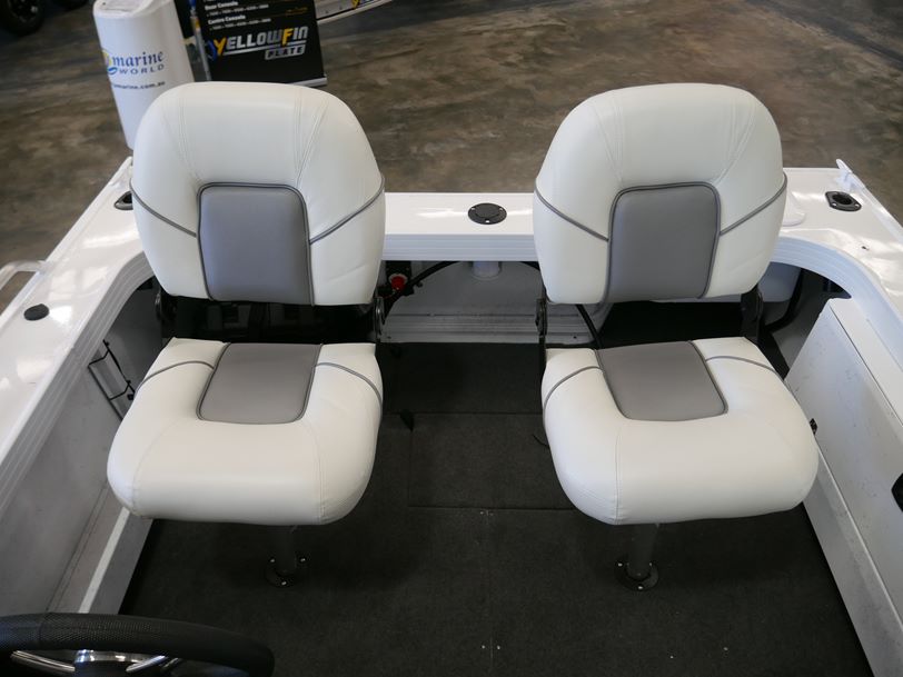 Quintrex 481 Top Ender Pro Quintrex 481 Top Ender Pro