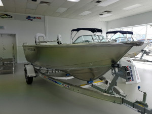 2021 Quintrex 440 Renegade Tiller Steer 60 hp EFI Mercury Four Stroke Alloy I Beam trailer***This is our no compromise max Horsepower Package ****Stainless Steel Prop Included***Mercury Vessel view Mobile (See your engine data on your smart Device) Include