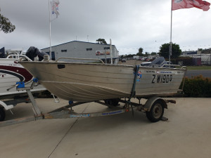 2005 Makocraft 420 Bay Tracker Yamaha 40hp** Perfect first boat *** Perfect Second boat for Prawning ,Crabbing and all things river creek and estuary** Yamaha Powered