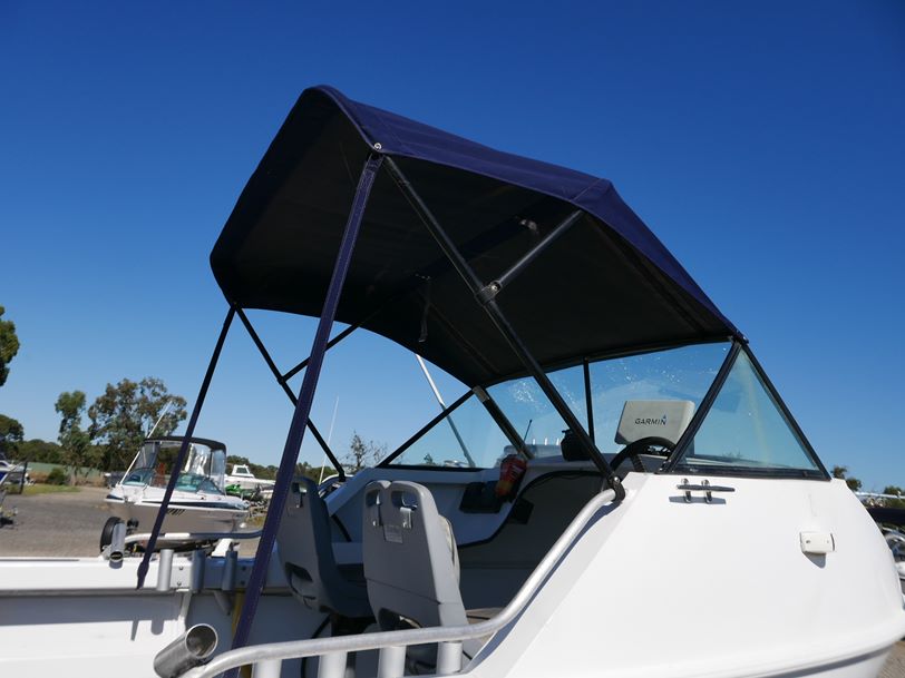 Brooker 525 Discovery Cuddy Cabin Brooker 525 Discovery Cuddy Cabin