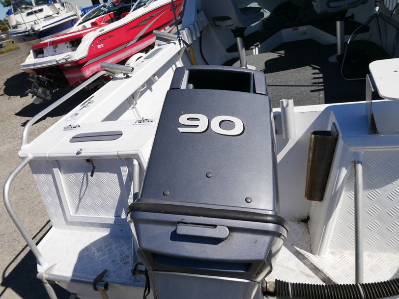Brooker 525 Discovery Cuddy Cabin Brooker 525 Discovery Cuddy Cabin