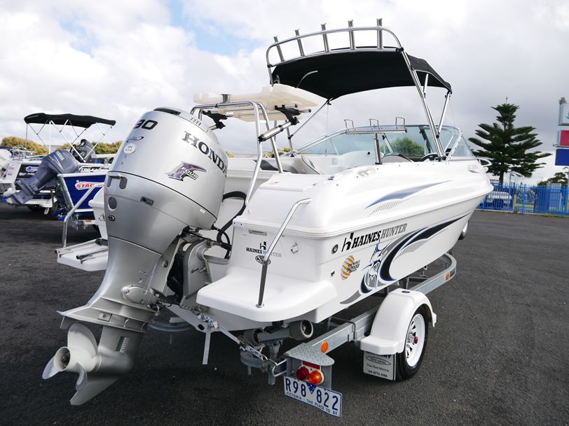 Haines Hunter V17 Legend Runabout Haines Hunter V17 Legend Runabout