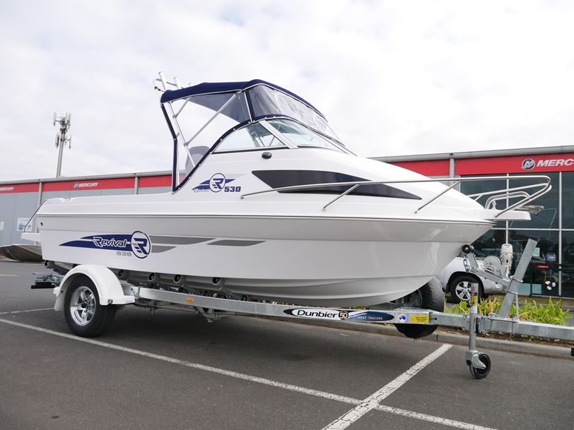 Revival 530 Offshore - Cabin Boat Revival 530 Offshore - Cabin Boat