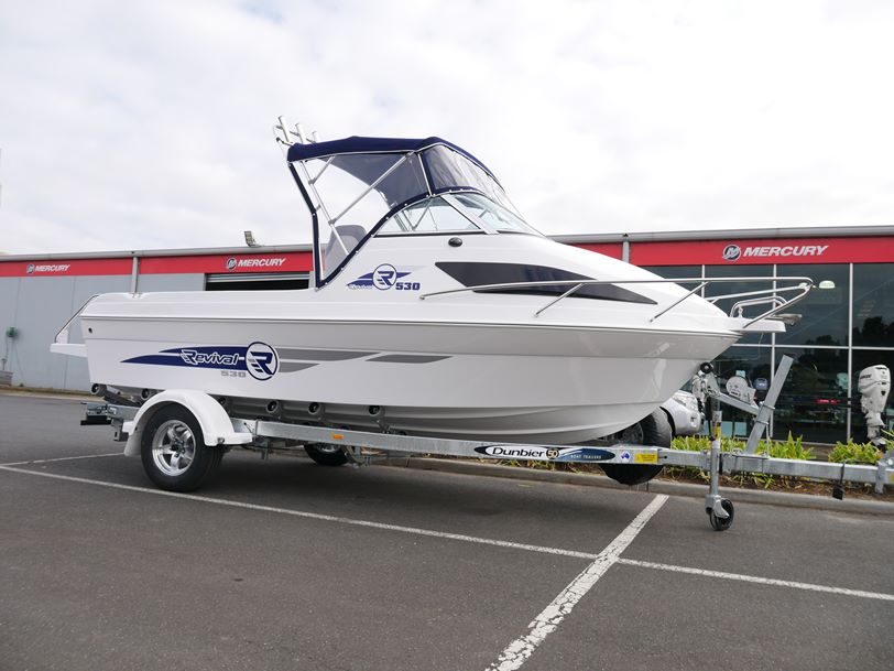 Revival 530 Offshore - Cabin Boat Revival 530 Offshore - Cabin Boat