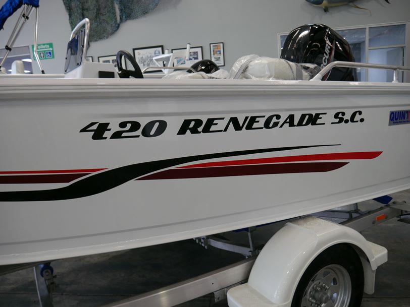 Quintrex 420 Renegade - Side Console Quintrex 420 Renegade - Side Console