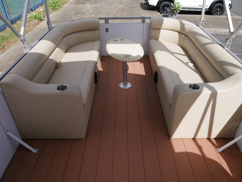GR Platinum Series 1900 - Pontoon Boat GR Platinum Series 1900 - Pontoon Boat