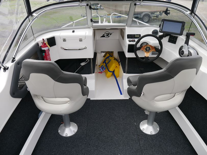 Revival 520 Offshore Runabout Revival 520 Offshore Runabout