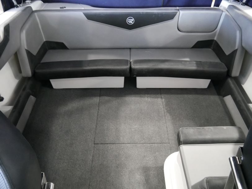 Revival 640 Weekender - Cruiser Revival 640 Weekender - Cruiser