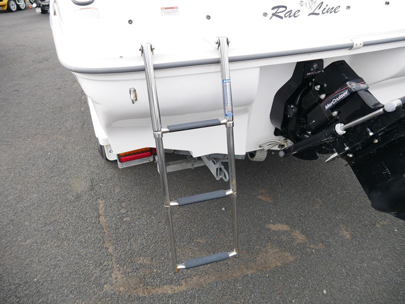 Rae Line 180 Sport - Bow Rider Rae Line 180 Sport - Bow Rider