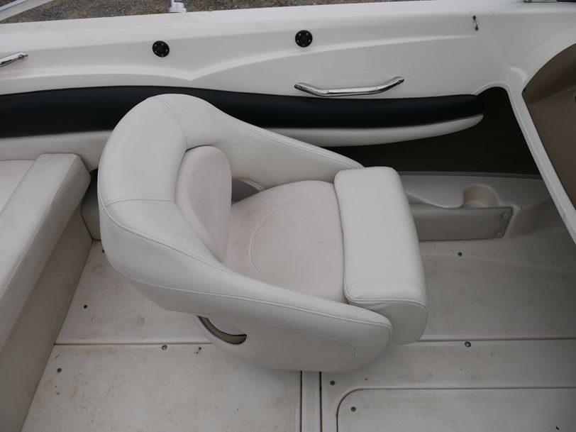 Larson 185 Bow Rider Larson 185 Bow Rider
