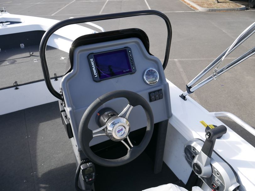 Quintrex 481 Top Ender Pro Quintrex 481 Top Ender Pro