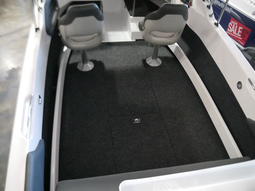 REVIVAL 520 OFFSHORE RUNABOUT REVIVAL 520 OFFSHORE RUNABOUT