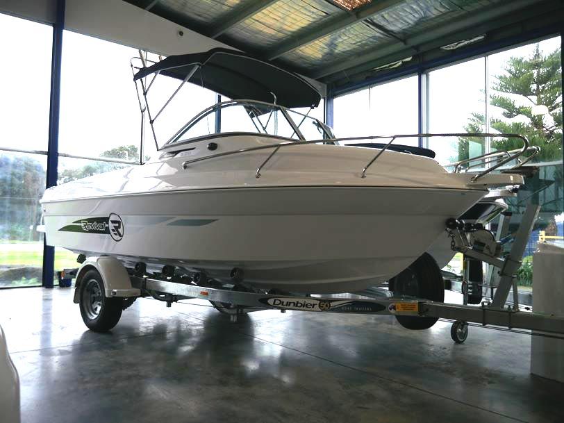 REVIVAL 520 OFFSHORE RUNABOUT REVIVAL 520 OFFSHORE RUNABOUT